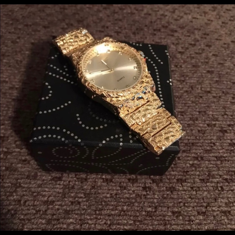 BRAND NEW 
MENS GOLD NUGGET 14K/GP WATCH
